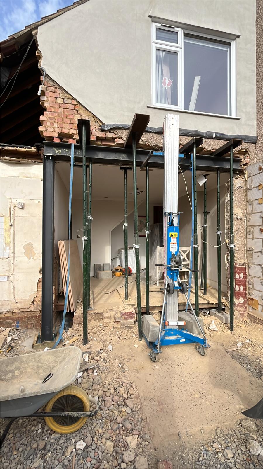 Installing steel load bearing wall